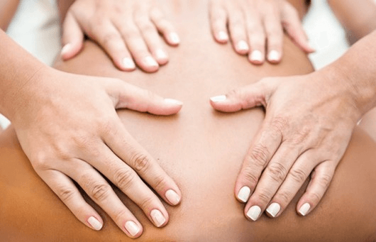 Massagem 4 mãos: quais seus benefícios?