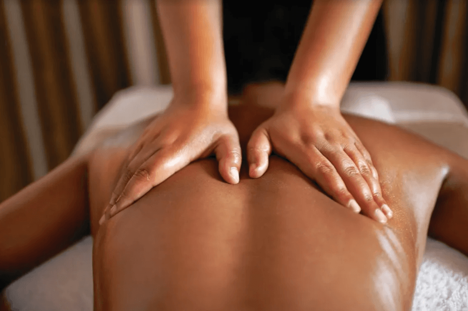 Você sabe o que é a massagem nuru?