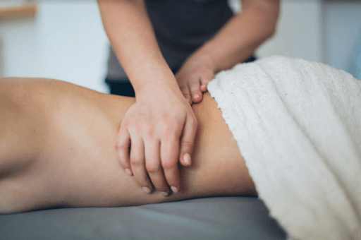 Além do relaxamento, massagem também auxilia no tratamento de doenças