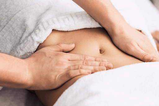 Conheça os benefícios da massagem para a endometriose