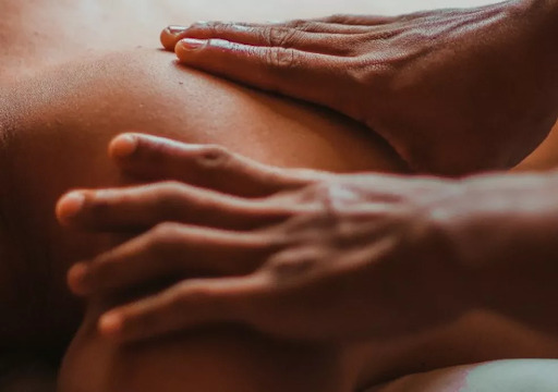 Conheça os níveis da massagem tântrica