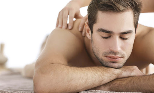 5 tipos de massagens que relaxam a mente e o corpo e são benéficas para a saúde