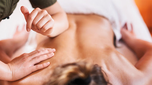 Confira a origem da massagem Nuru e onde fazer essa terapia no Rio de Janeiro1