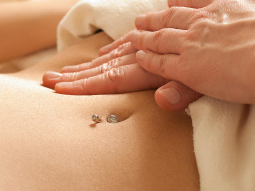Permita-se para a massagem Yoni – Estimulação e prazer indescritível para mulheres
